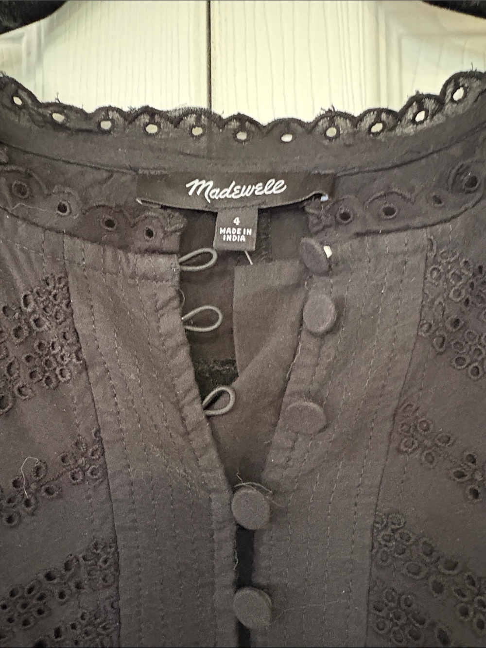 Madewell Eyelet Flutter Sleeve Mini Dress Jet Black Pockets - 4 NWT 100% Cotton - Picture 3 of 10